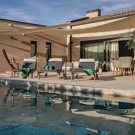 Villa Arya