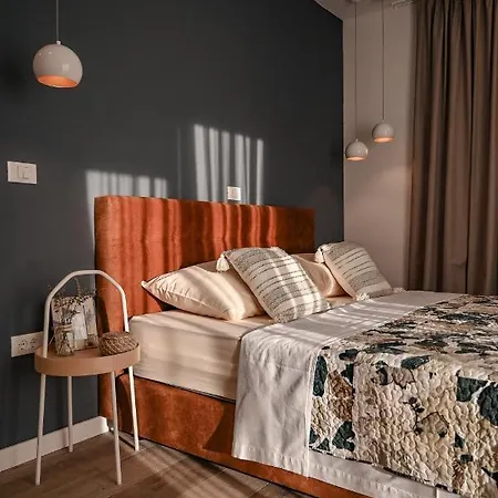 Arya Villa *