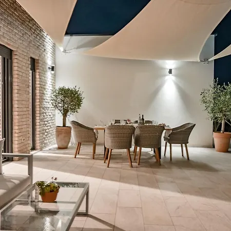 Arya Villa *